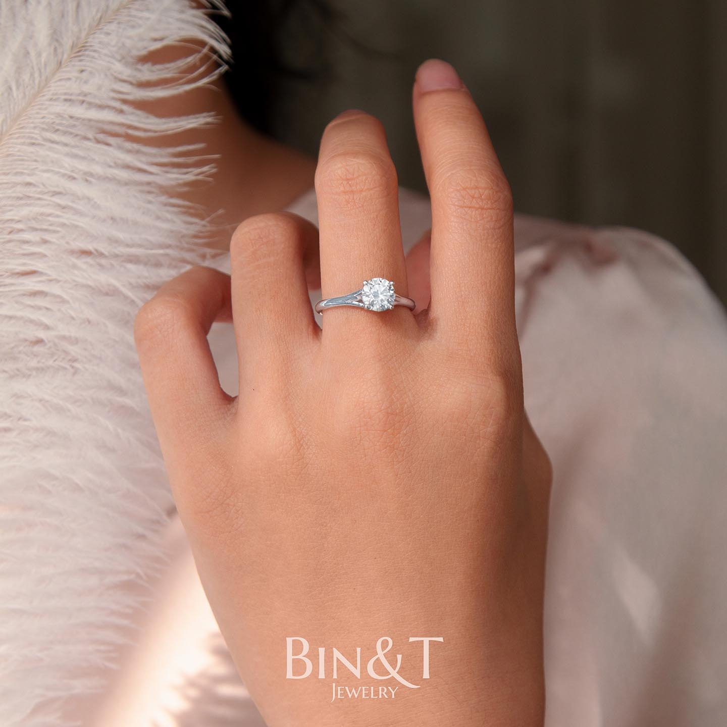 4-PRONG CLASSIC RING