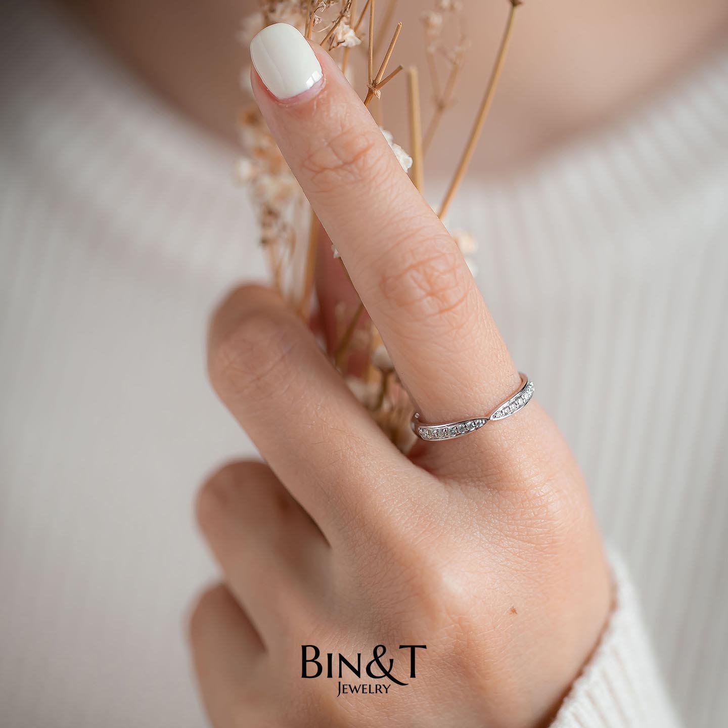 Ribbon Eternity Ring