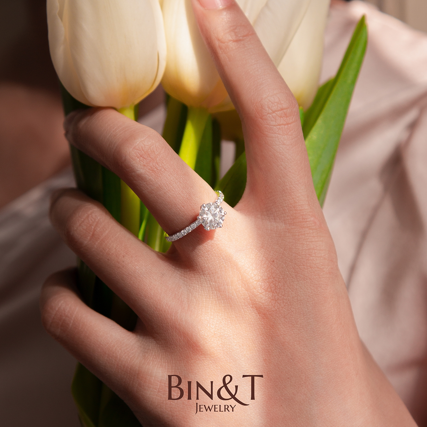 SIX-PRONG ROUND PAVE RING