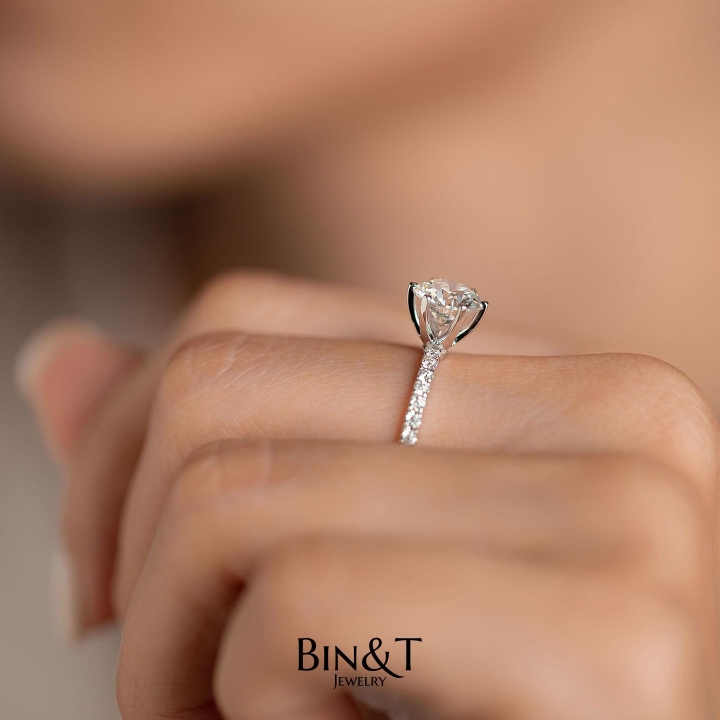 SIX-PRONG ROUND PAVE RING