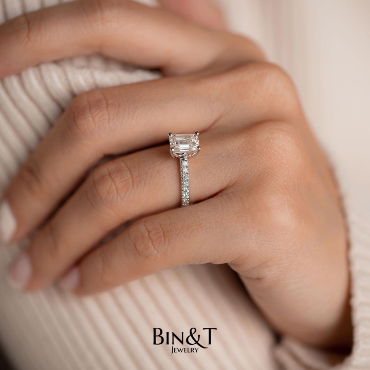 EMERALD CUT PAVE RING