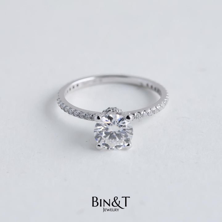 CROWN PAVE RING