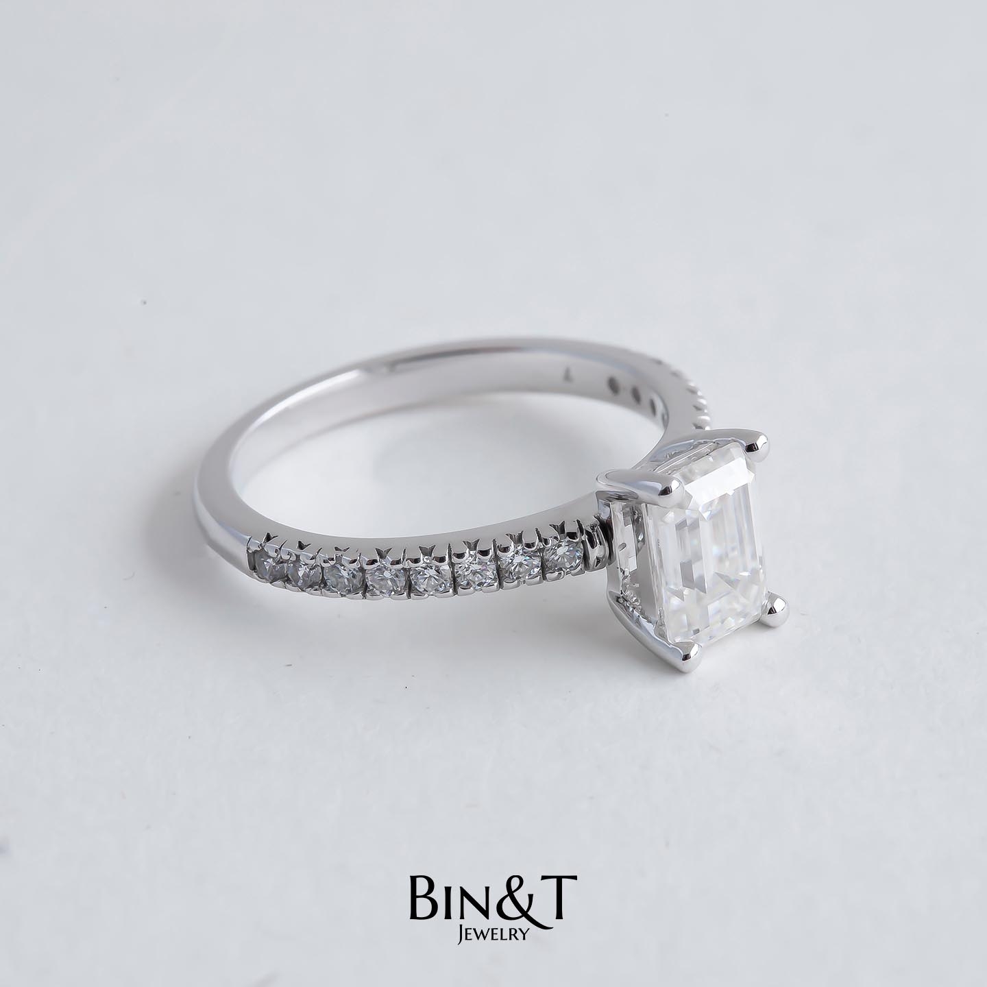 EMERALD CUT PAVE RING