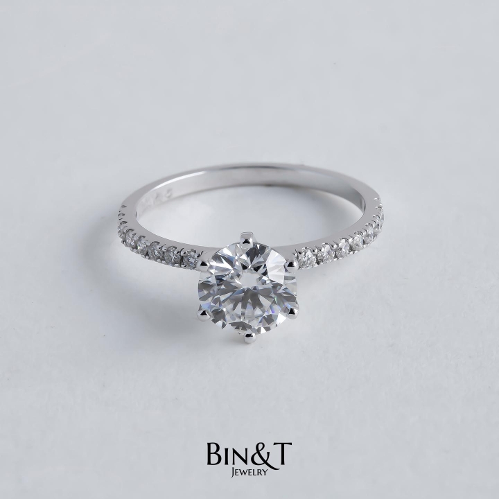 SIX-PRONG ROUND PAVE RING