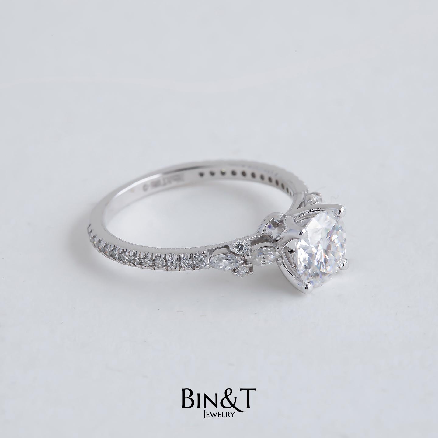 HANA- VINTAGE RING